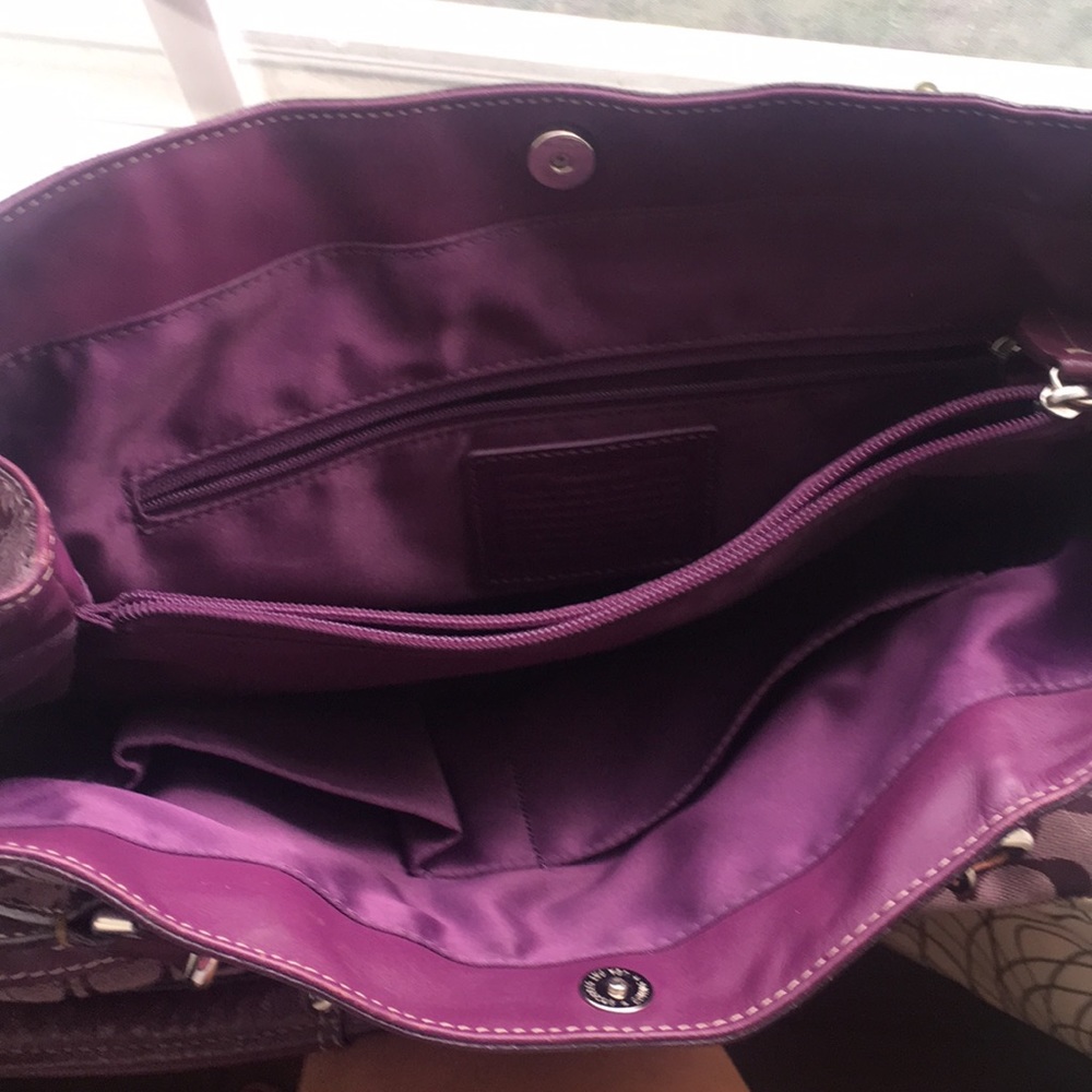 Purple Signature Coach Purse - Picture 4 of 11